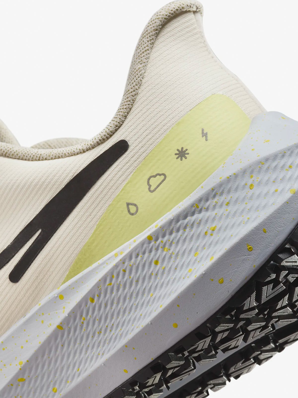 Nike Air Zoom Pegasus 39 Shield Pale Ivory/Neutral Olive/Luminous Green/Svart