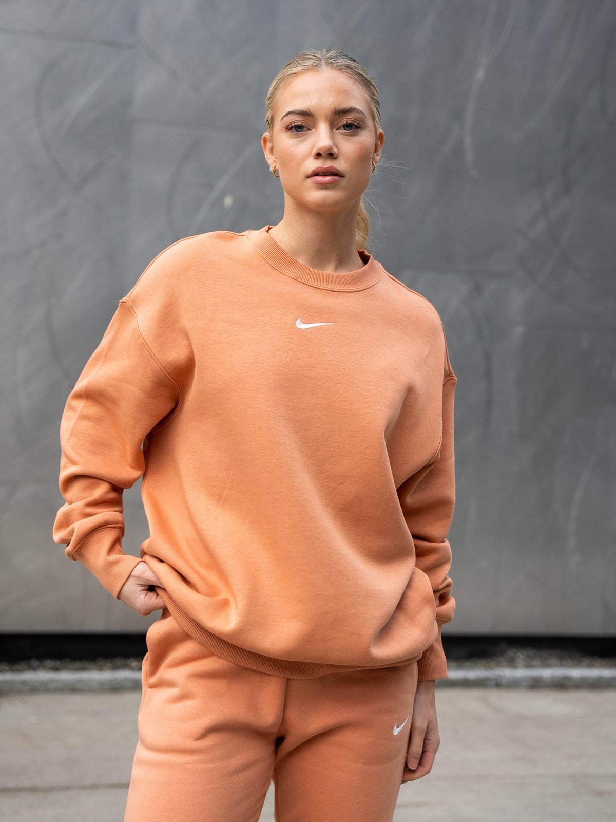Nike Phoenix Oversized Crew Amber Brown / Sail