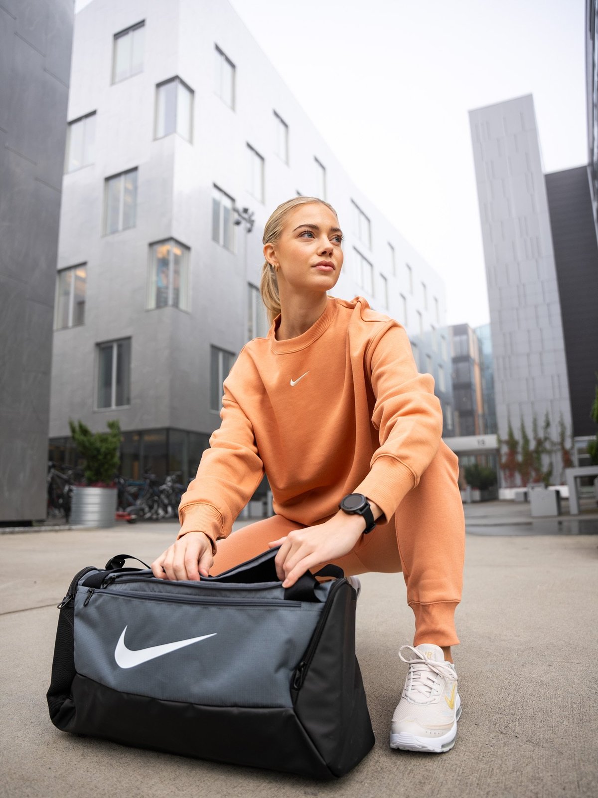 Nike Phoenix Oversized Crew Amber Brown / Sail