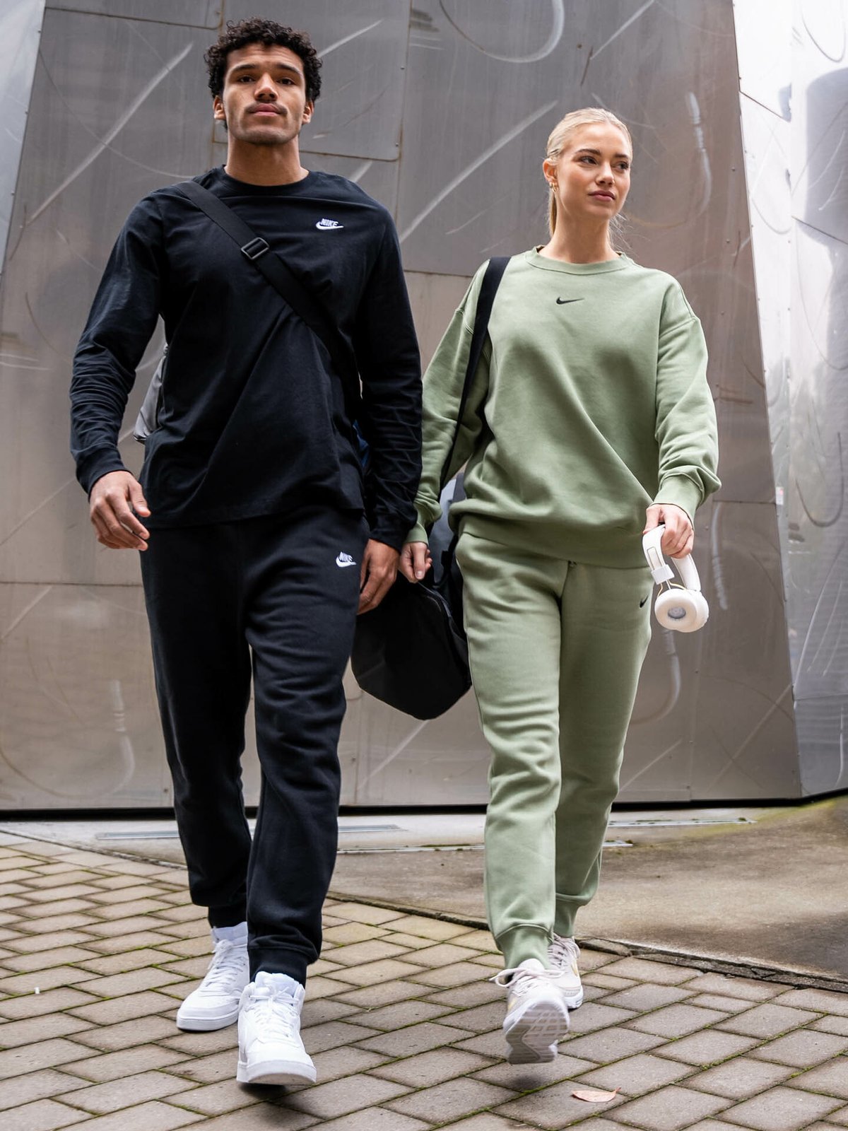 Nike Phoenix Oversized Crew Oil Green/Black