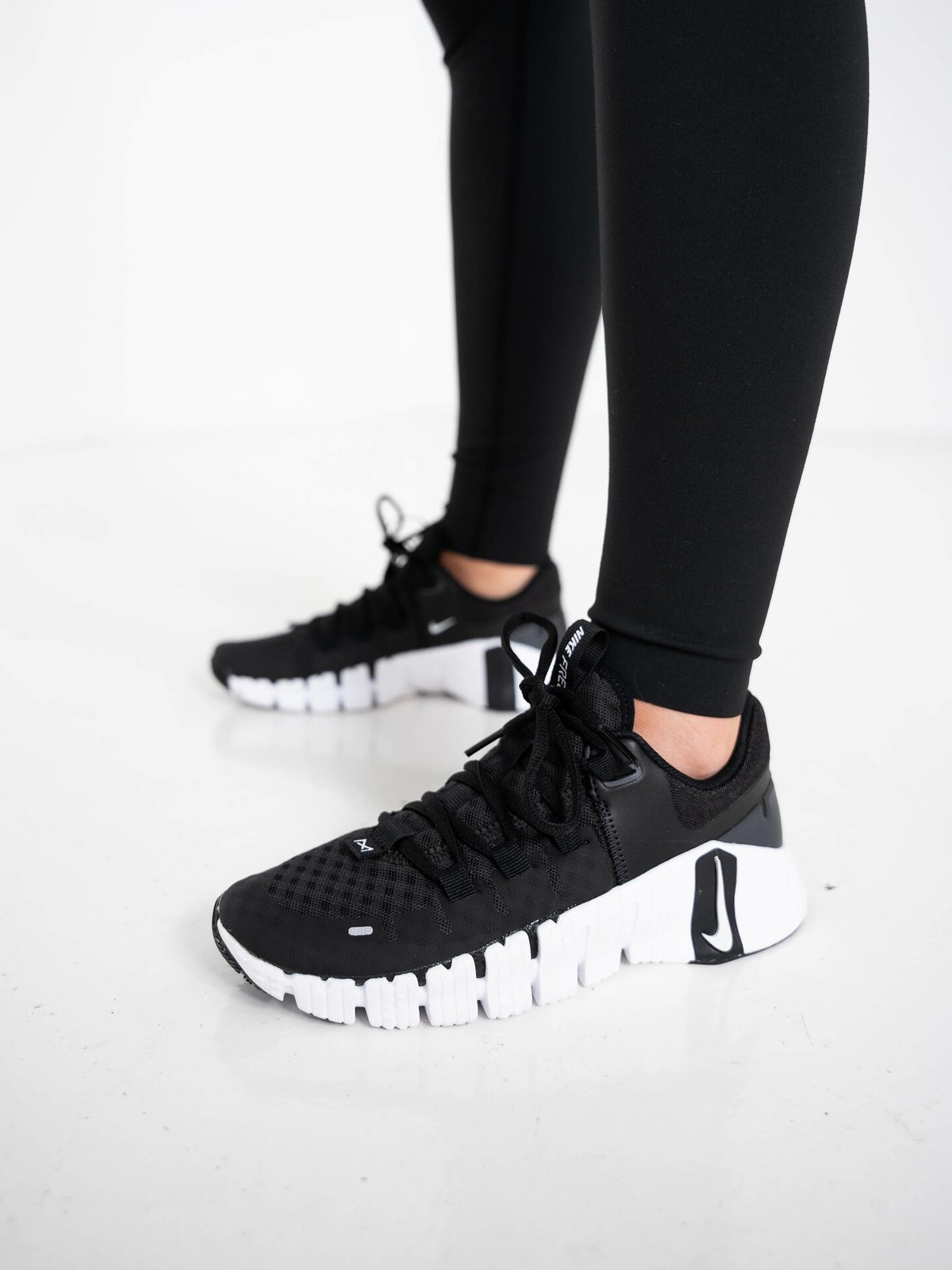 Nike Free Metcon 5 Black / Anthracite / White