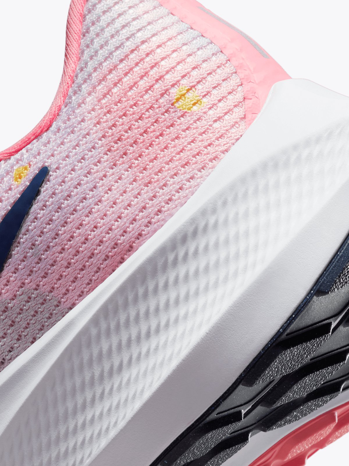 Nike Pegasus 40 Premium Pearl Pink/Coral Chalk/White/Midnight Navy