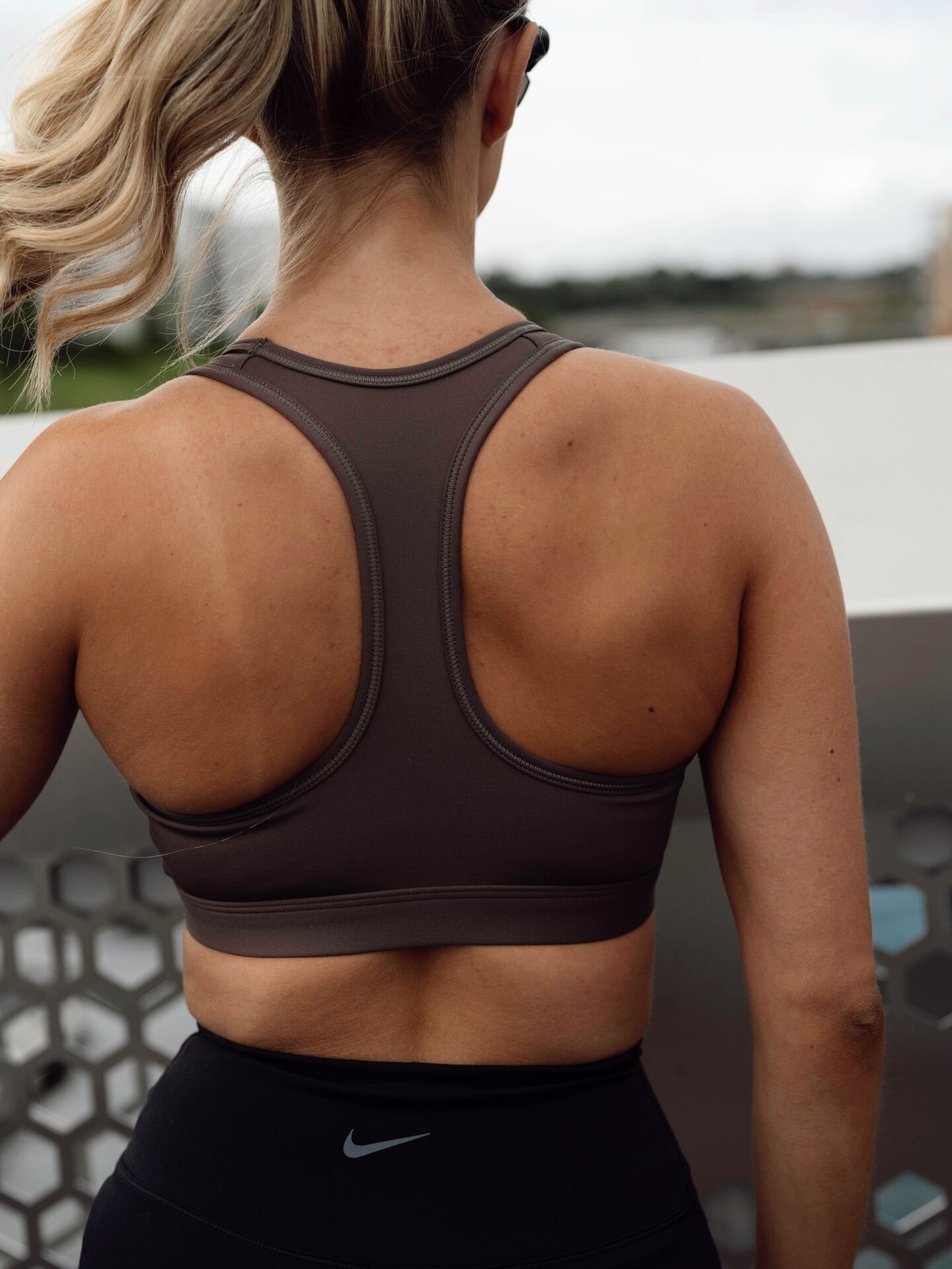 Nike Swoosh Mid-Support Padded Sports Bra Ironstone / White