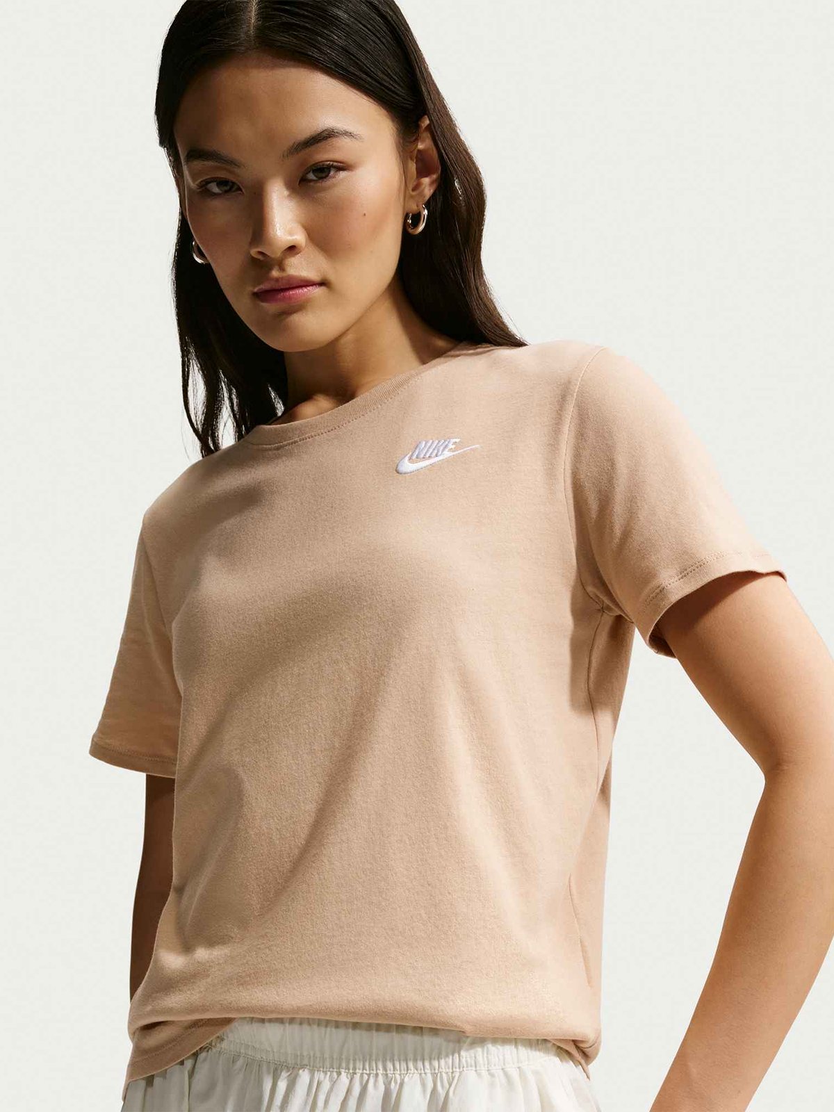 Nike Sportswear Club Tee Linen / WHite