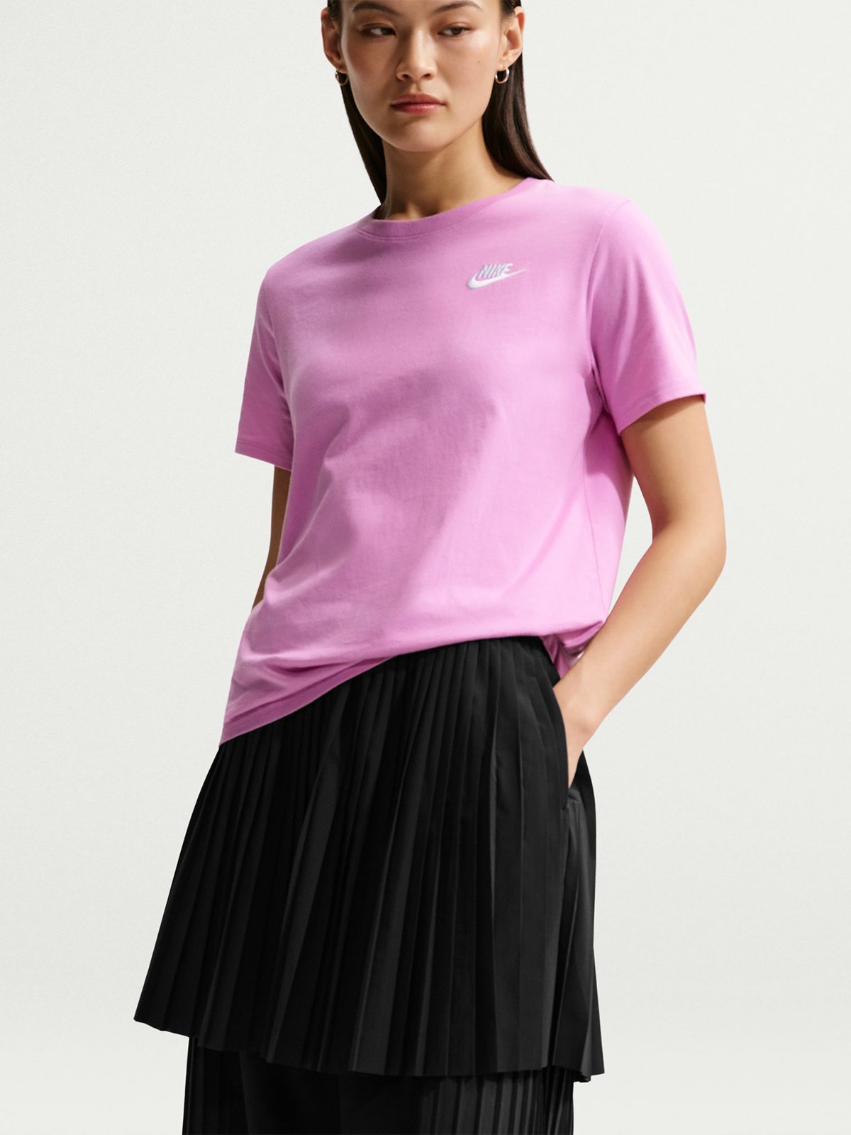 Nike Sportswear Club Tee Rosa