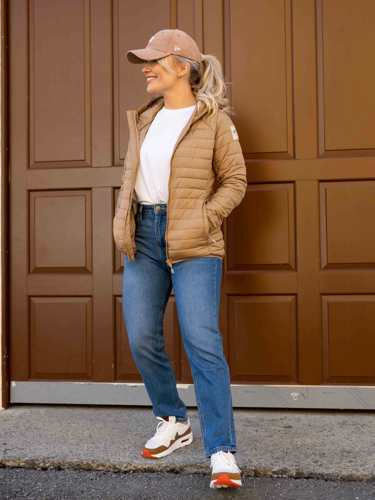 Nike Air Max Sc SE Pale Ivory / Summit White / Ale Brown / Picante Red