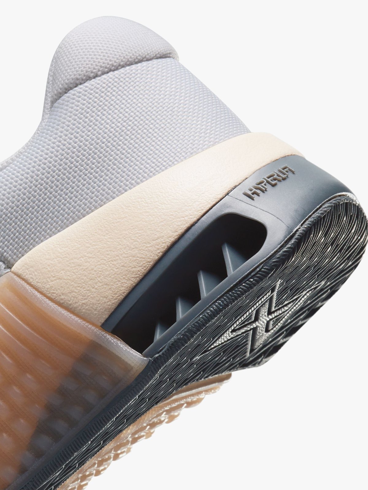 Nike Metcon 9 White / Gold Grain / Sanddrift