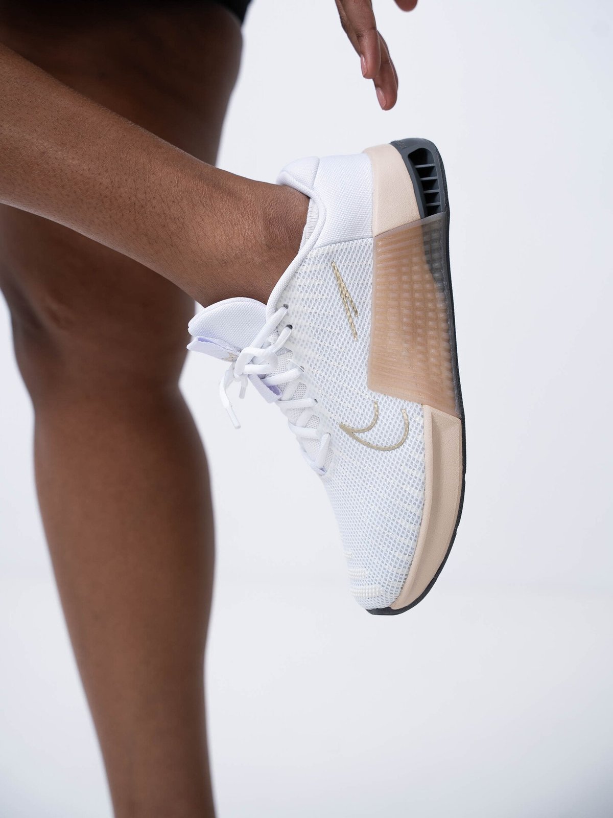 Nike Metcon 9 White / Gold Grain / Sanddrift