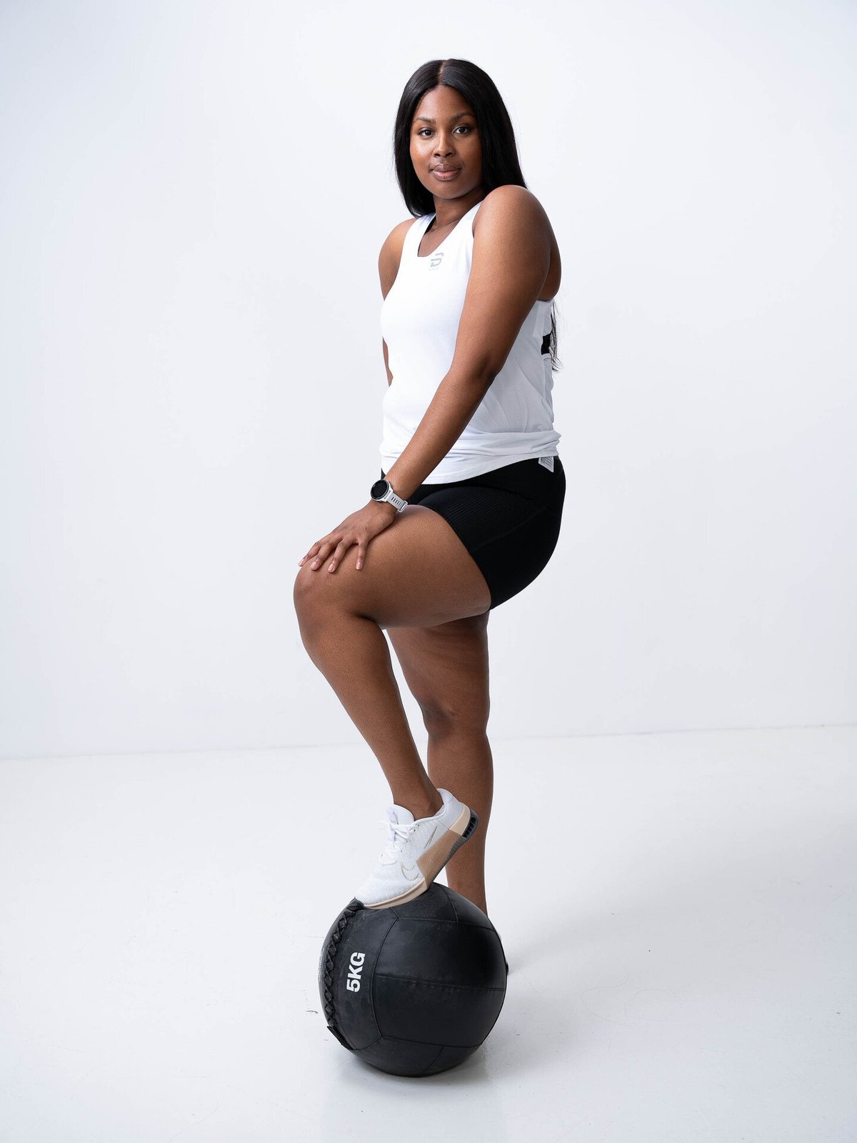 Nike Metcon 9 White / Gold Grain / Sanddrift