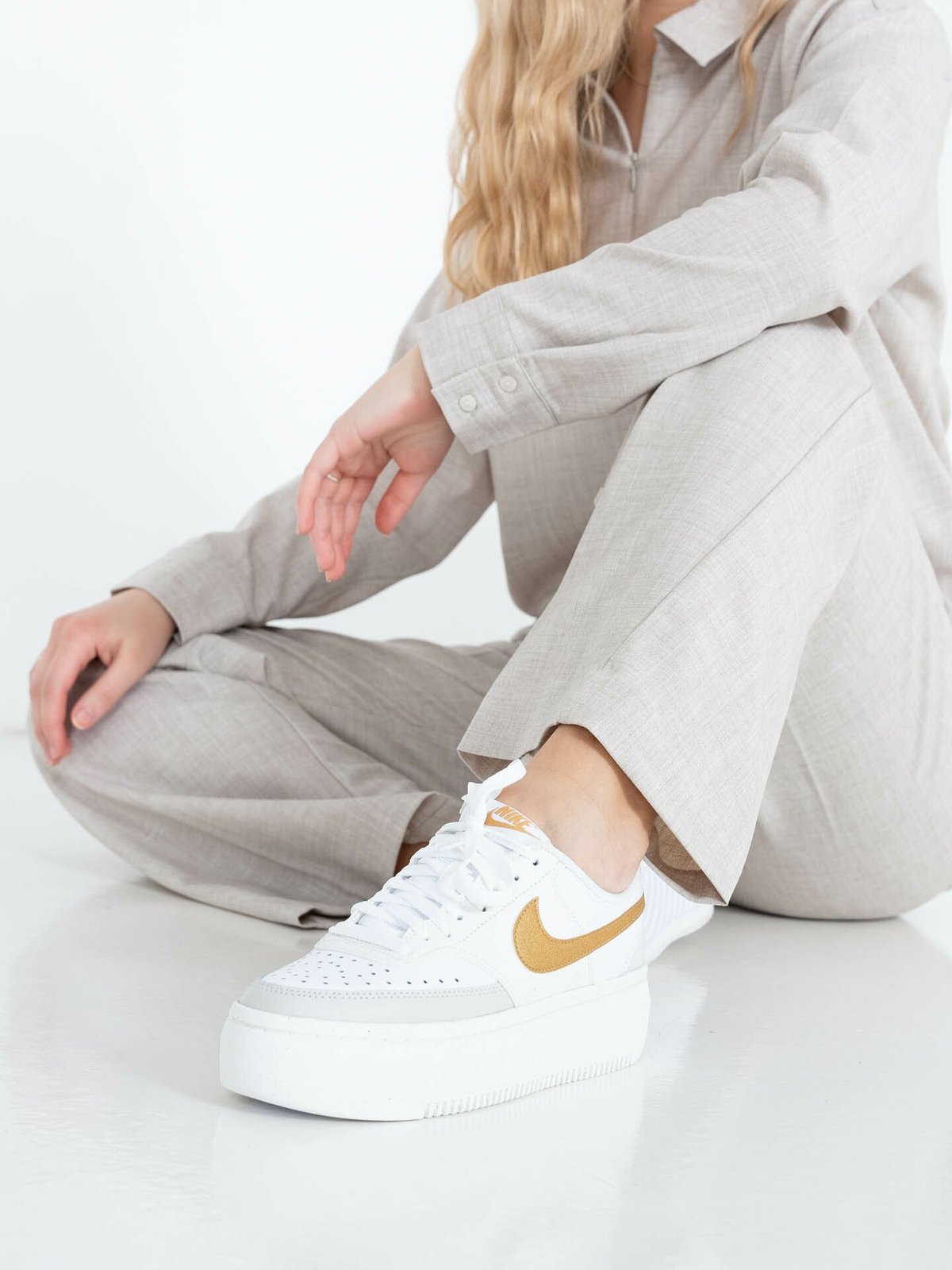 Nike Court Vision Alta Leather White / Metallic Gold / Light Bone Sail
