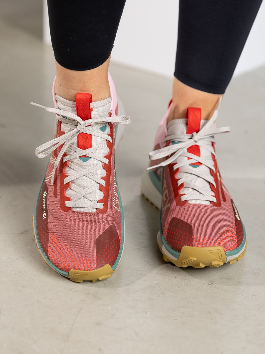 Nike React Pegasus Trail 4 GTX Canyon Rust/ Barely Volt-med Soft Pink