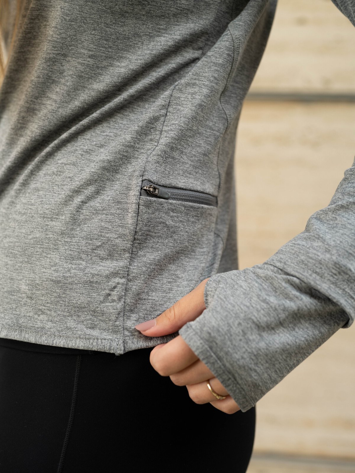 Nike Swift Element Dri-Fit UV Crew Svart / Grå