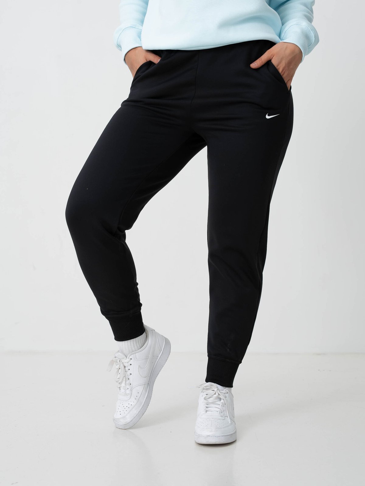 Nike One Therma-Fit High-Waist Jogger Pant Black