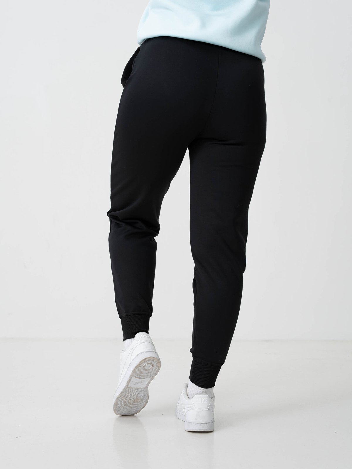 Nike One Therma-Fit High-Waist Jogger Pant Black