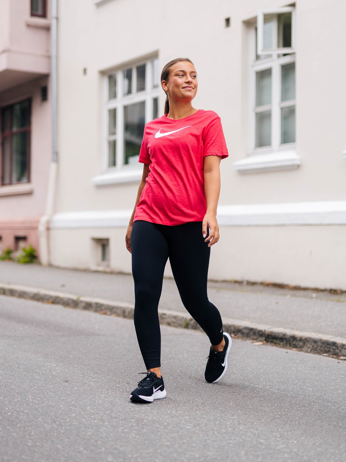 Nike Dri-Fit Swoosh Tee Light fusion red / White