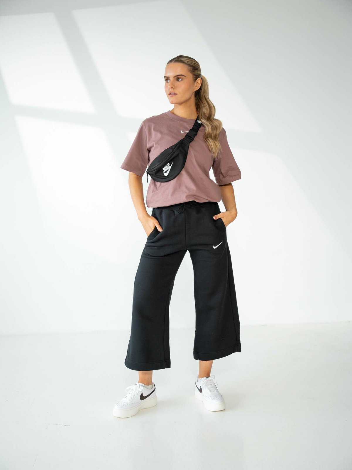 Nike Sportswear Essential LBR Tee Smokey mauve/ White