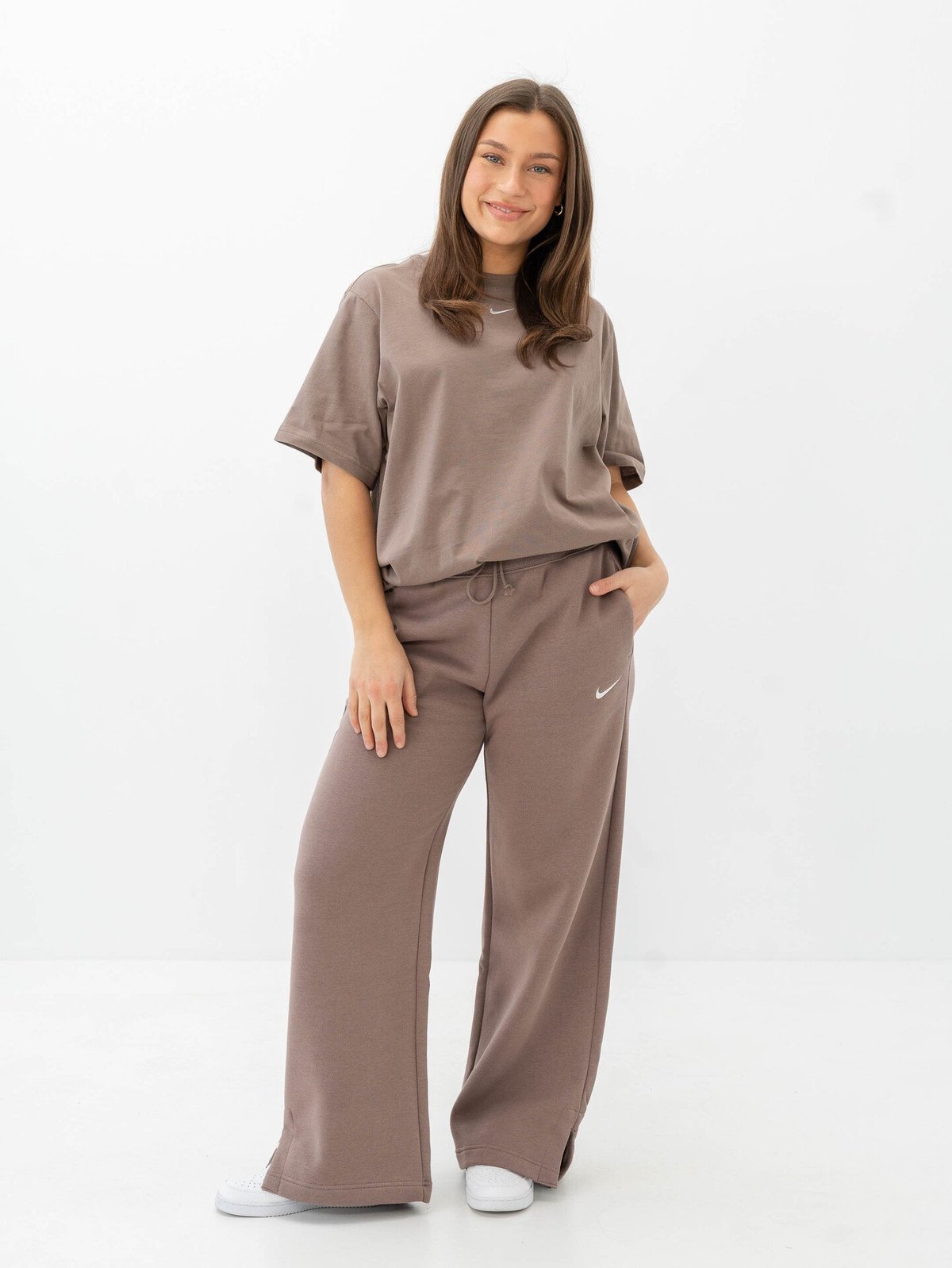 Nike Sportswear Essential LBR Tee Mink Brown