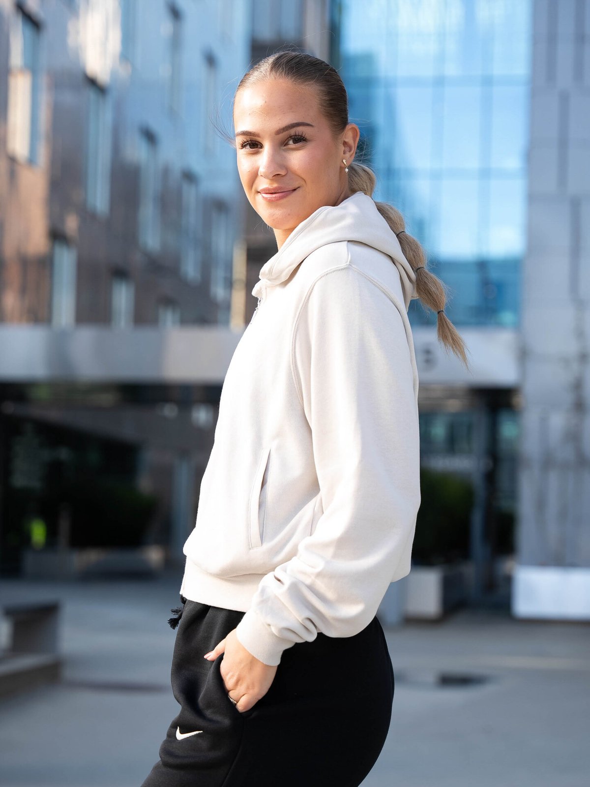 Nike Chill FT Full-Zip Hoodie Light Orewood Brown / Sail