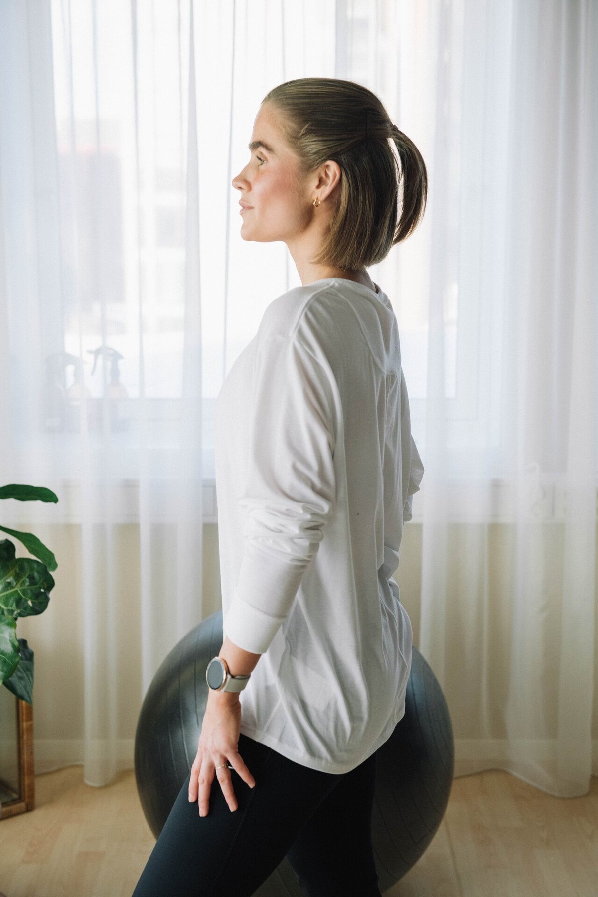 Nike One Relaxed Dri-Fit Long Sleeve White / Black