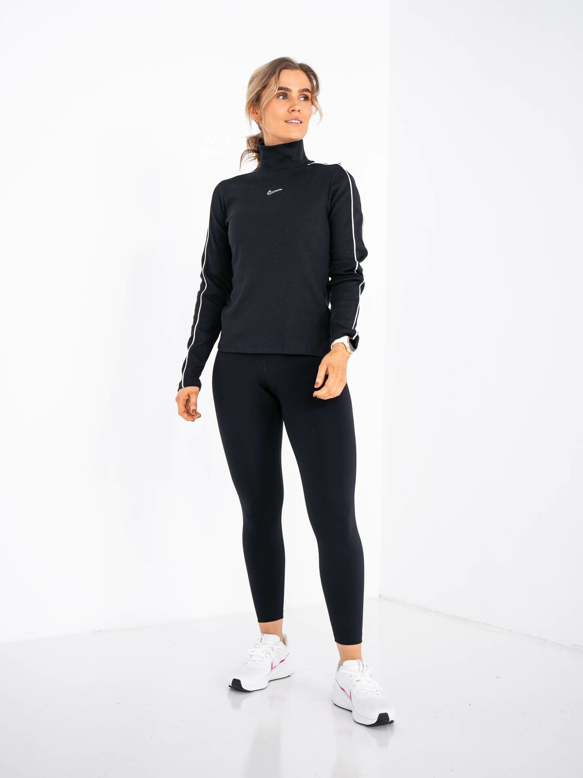 Nike Sportswear Long Sleeve Top Black/White