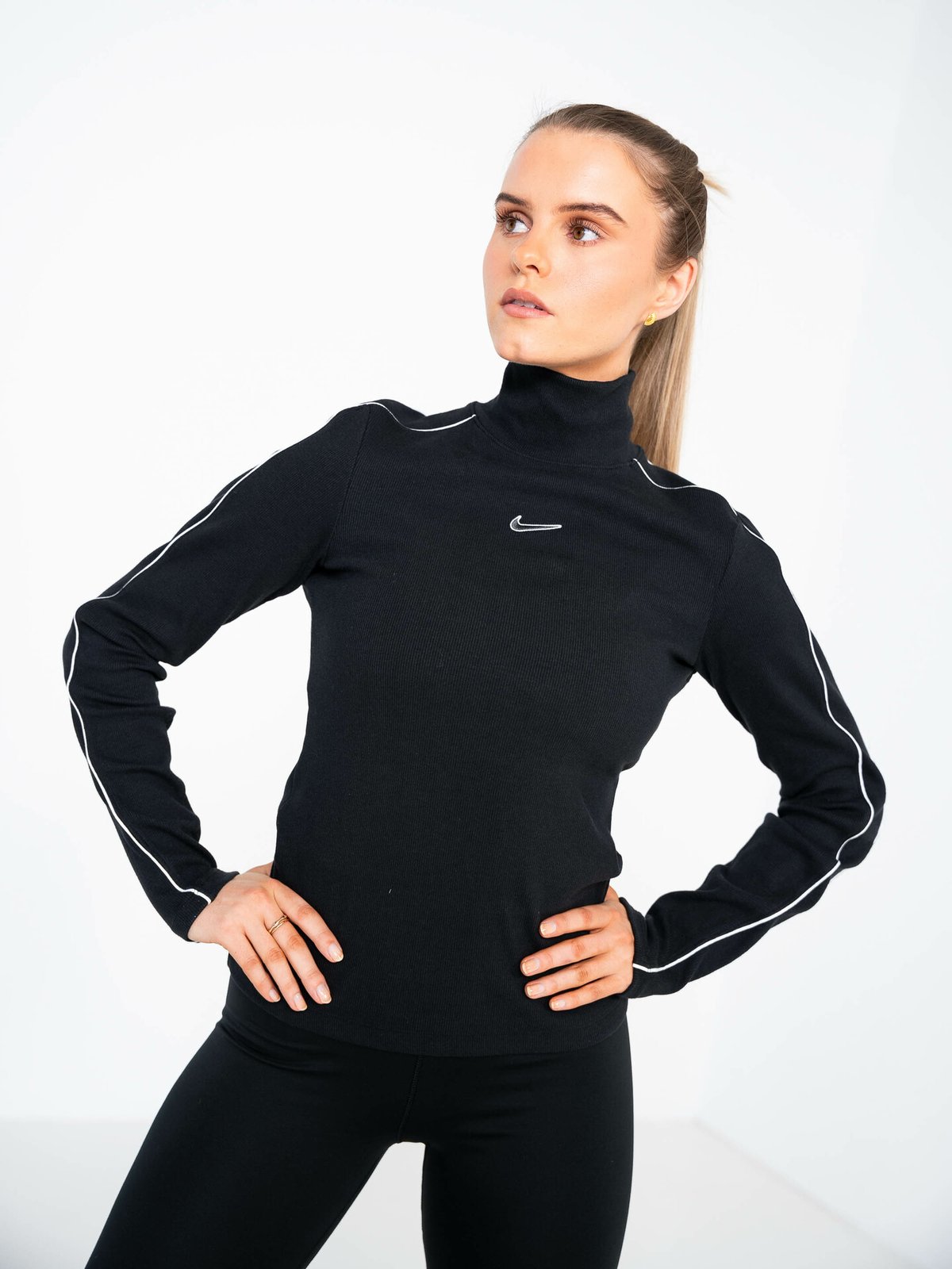 Nike Sportswear Long Sleeve Top Black/White