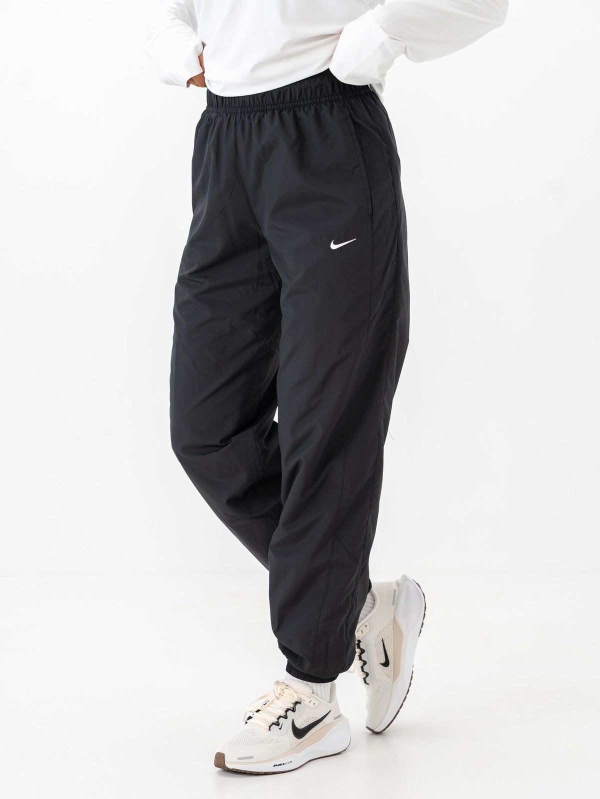 Nike Sportswear Essential Woven Mid-Rise Jogger Black