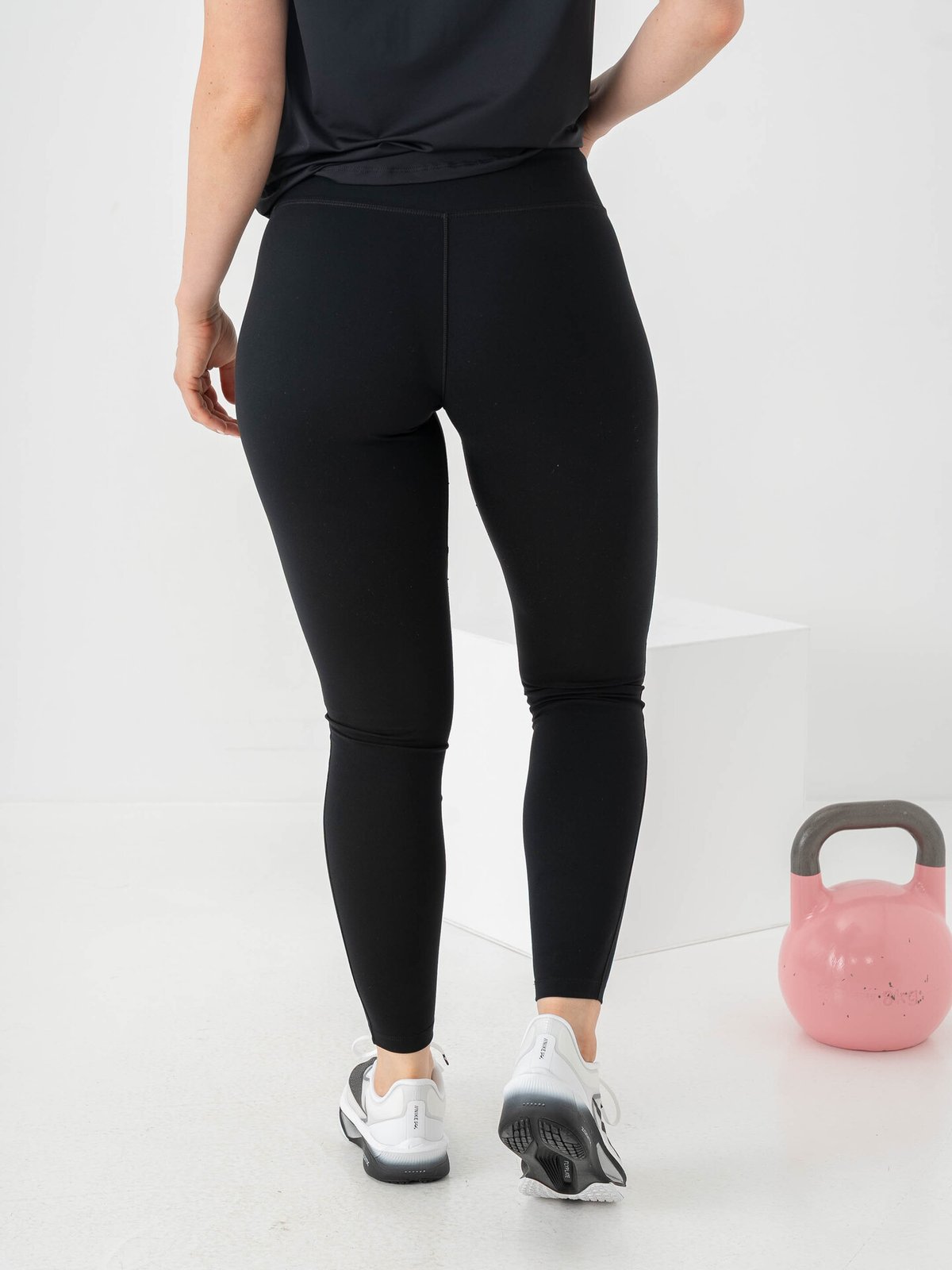 Nike One Dri-Fit High-Waisted Full-Lenght Leggings Useam Black / White