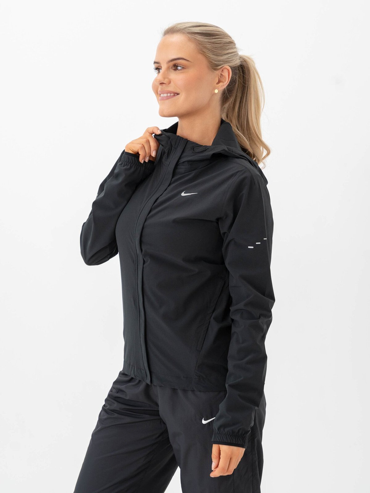 Nike Swift Repel Packable Running Jacket Black