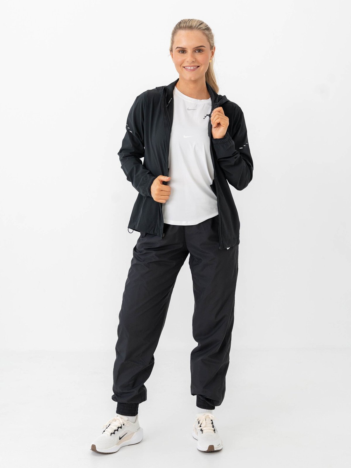 Nike Swift Repel Packable Running Jacket Black