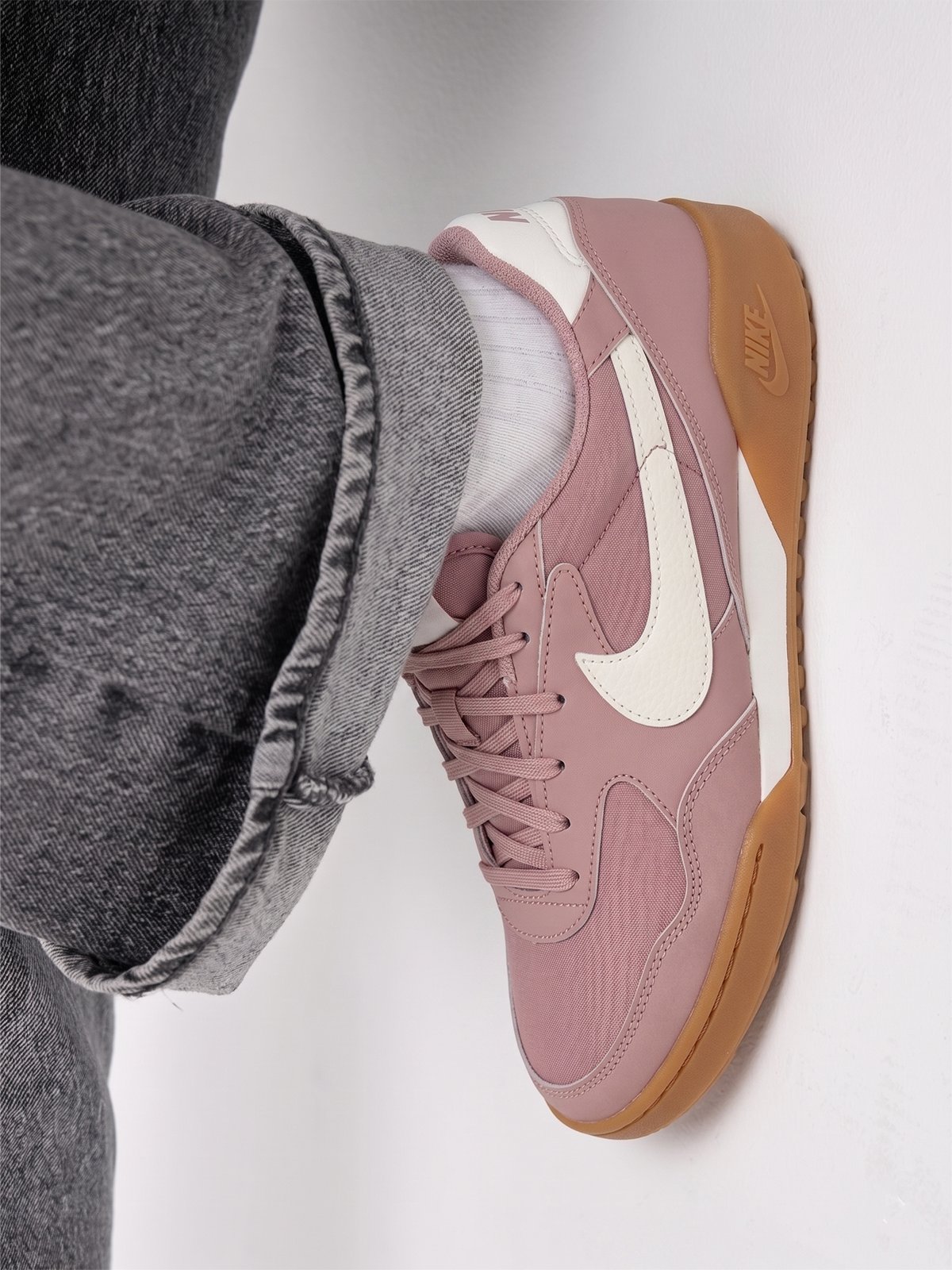 Nike Terra Manta Particle Pink / Sail / Gum Light Brown