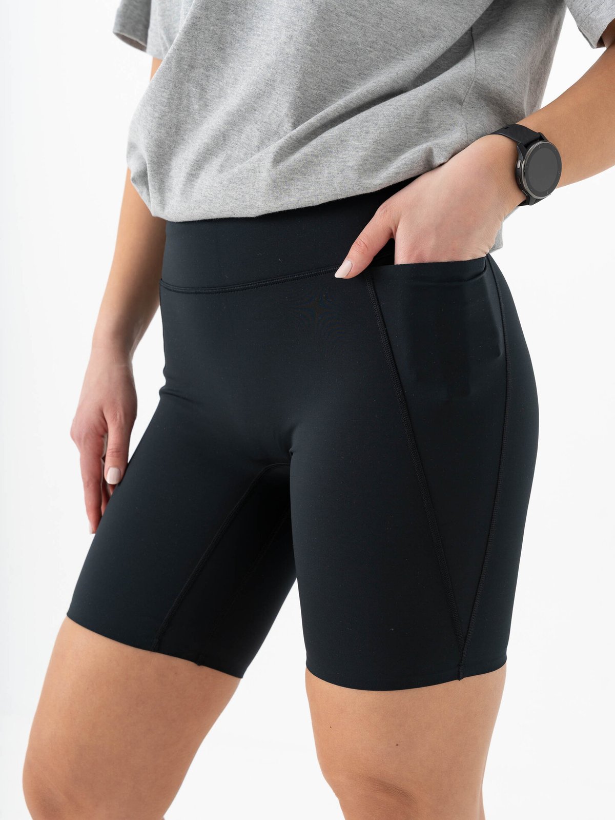 Nike Dri-Fit Universa High-Rise 8in Pocket Shorts Black / Anthracite / Smoke Grey