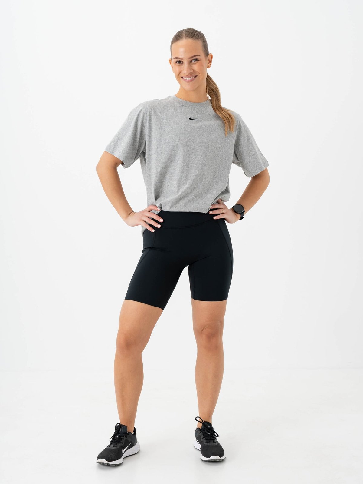 Nike Dri-Fit Universa High-Rise 8in Pocket Shorts Black / Anthracite / Smoke Grey
