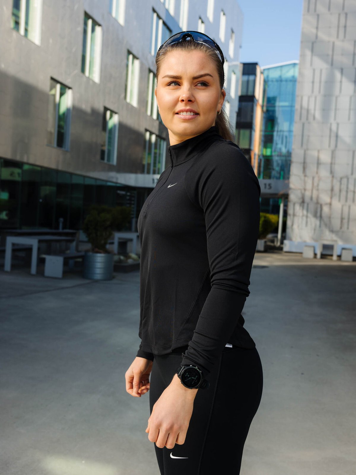 Nike Tempo Dri-Fit Half-Zip Running Top Black / Reflective Silver