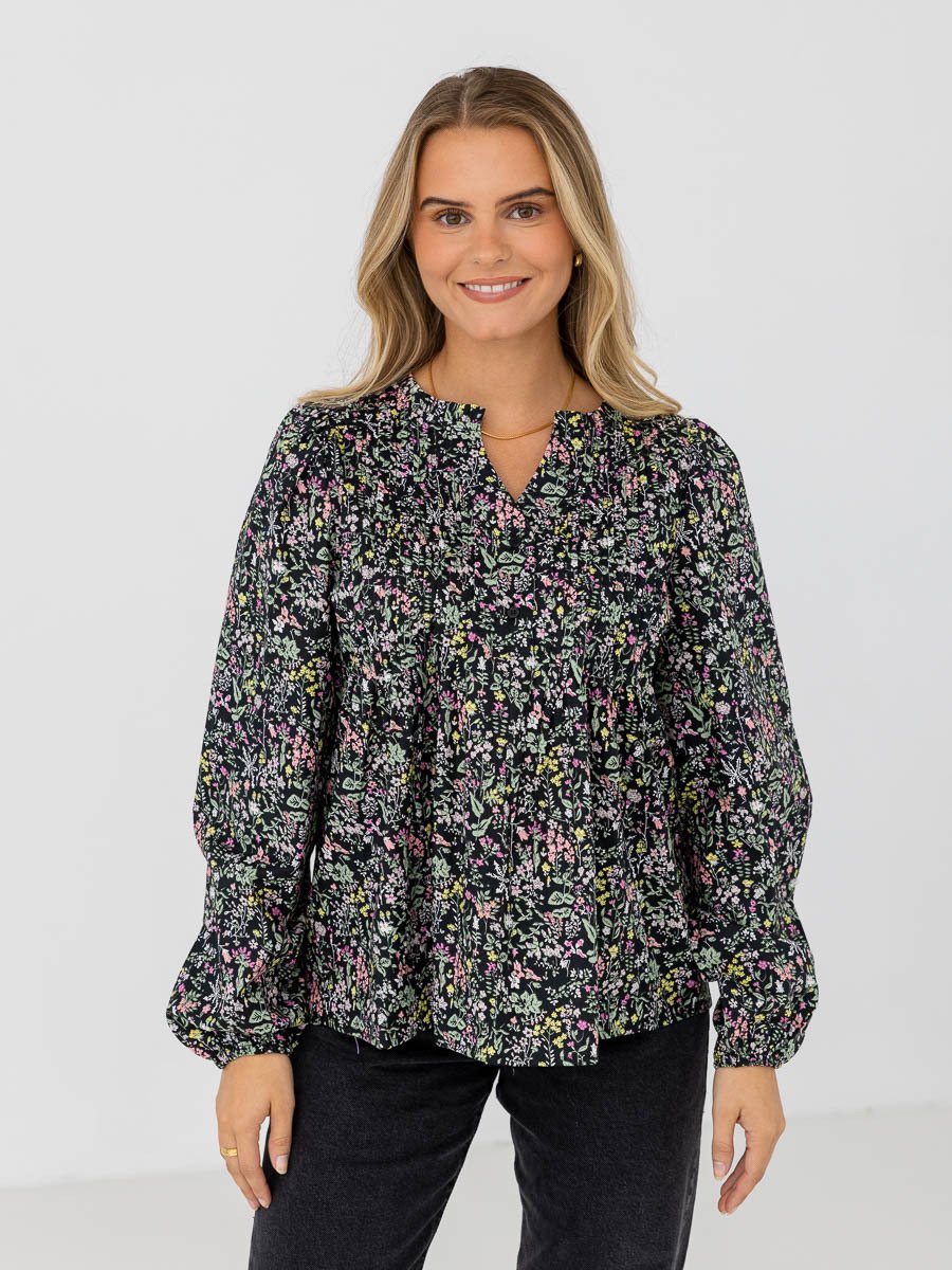 NORR Opal Top Black flower print