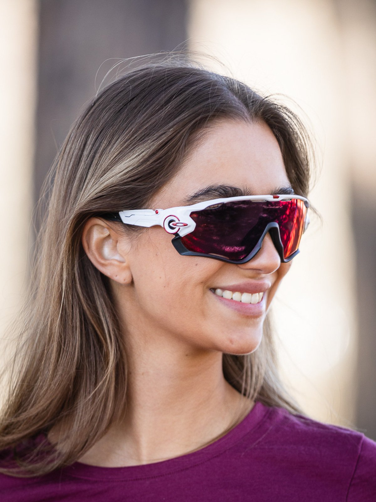 Oakley Jawbreaker Polished White / Brilleglassfarge: Prizm Road / Lysgjennomslipp: 20%