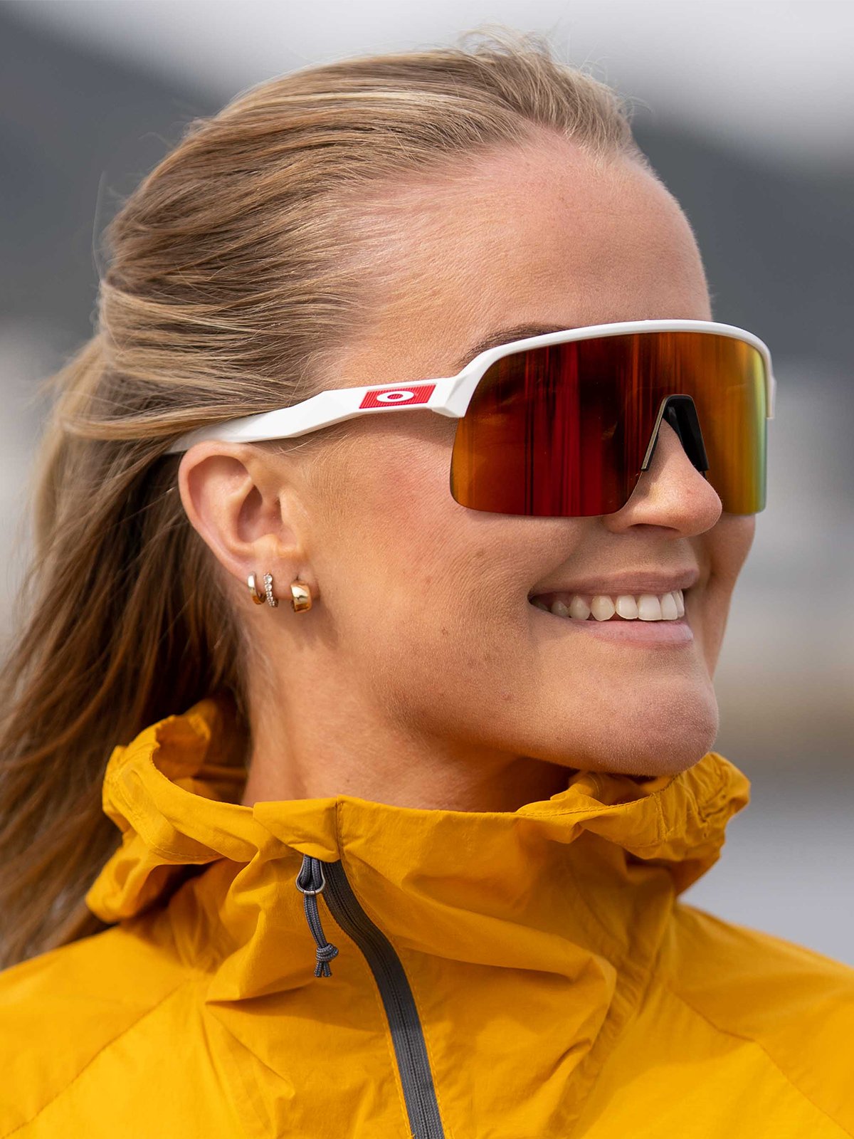 Oakley Sutro Lite Brilleglass: Prizm Ruby / Innfatning: Matte White