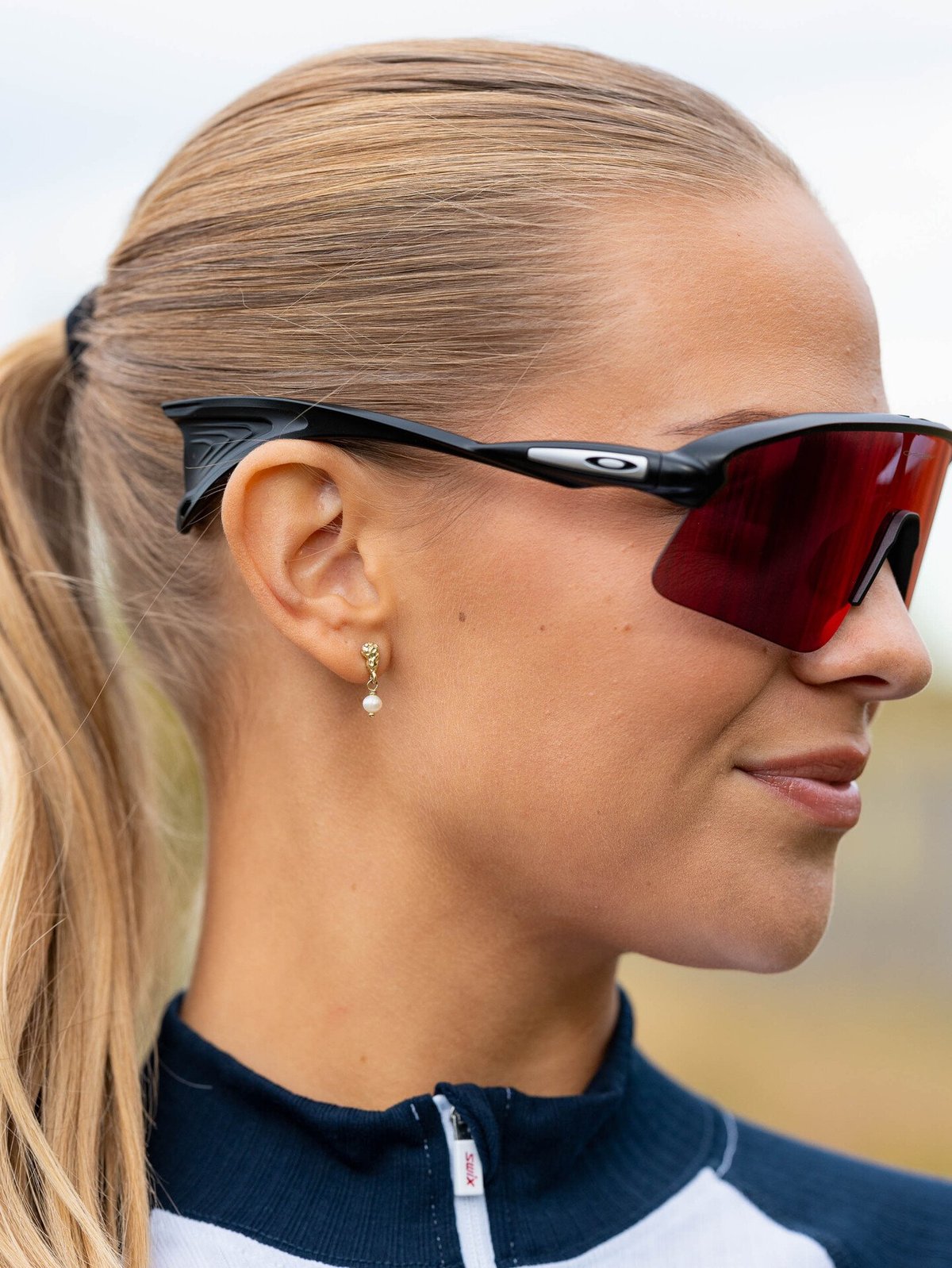 Oakley Stunt Devil Frame: Matte Black / Lenses: Prizm Road