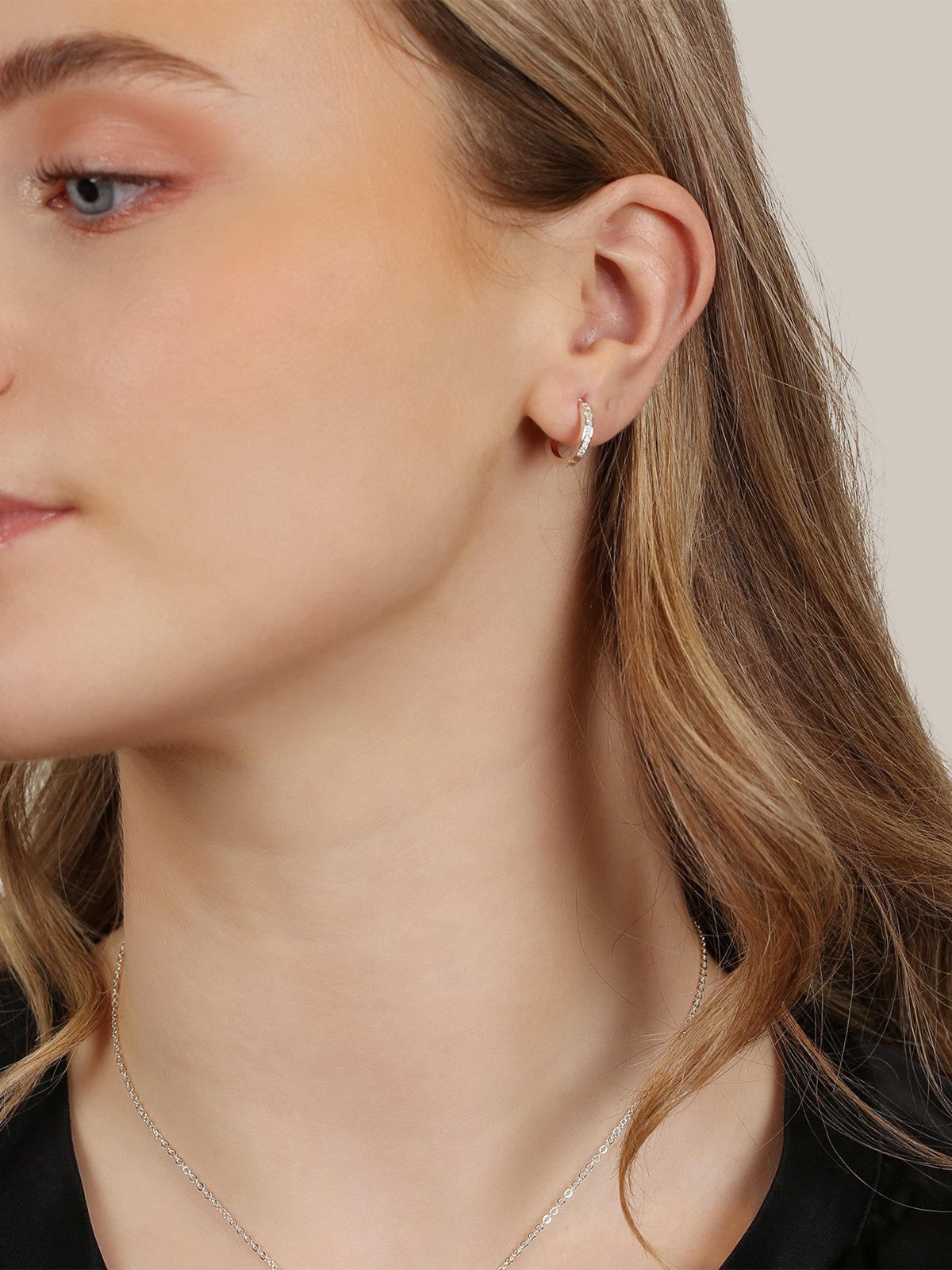 Snö Of Sweden Elaine Small Ring Ear Sølv