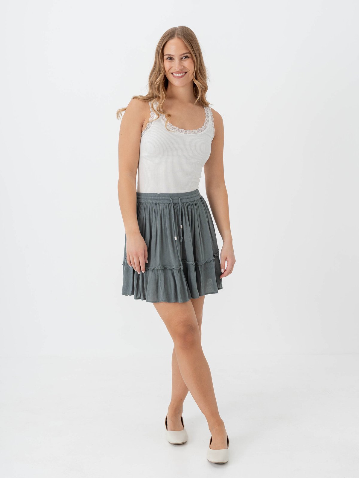 Only Ibiza Life Short Skirt Balsam Green