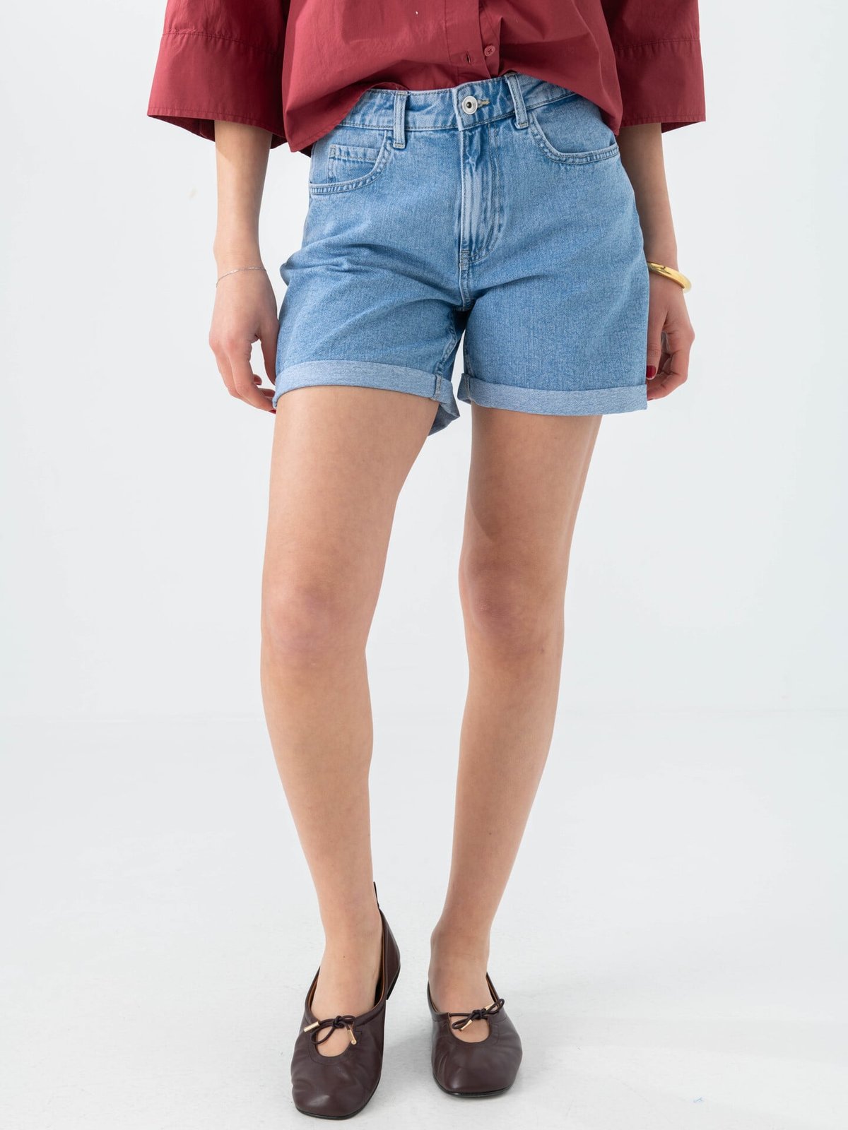 Only Vega High Waist Mom Denim Shorts Light Blue Denim