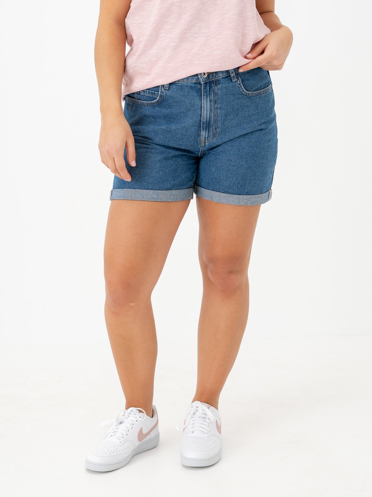 Only Vega High Waist Mom Denim Shorts Medium Blue Denim