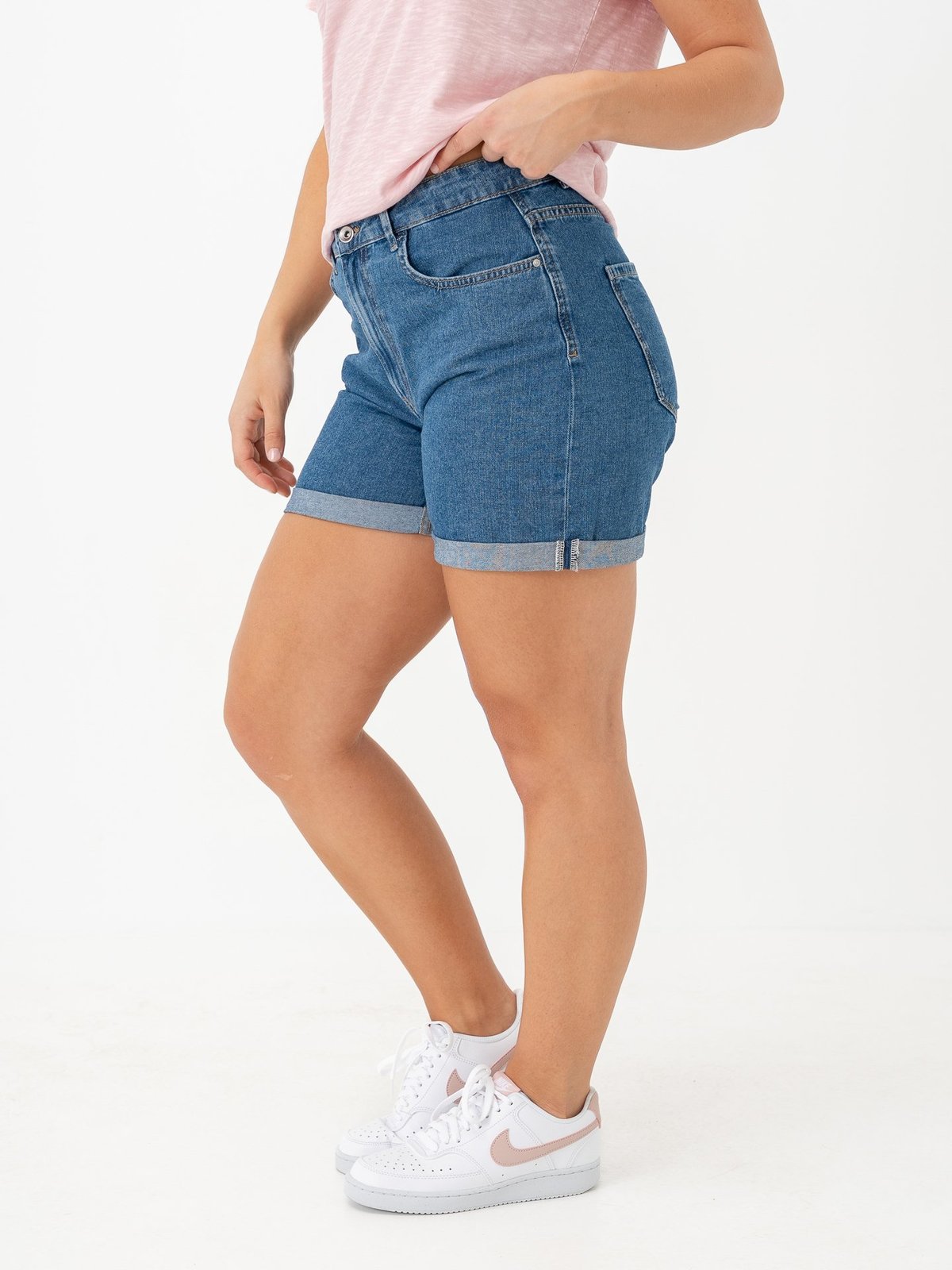 Only Vega High Waist Mom Denim Shorts Medium Blue Denim