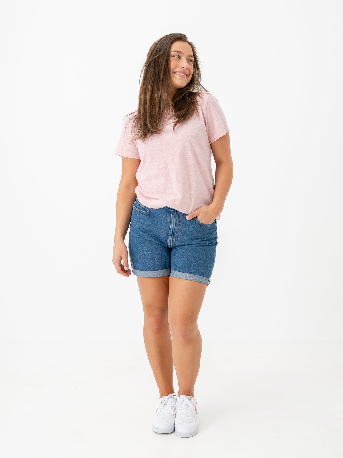 Only Vega High Waist Mom Denim Shorts Medium Blue Denim