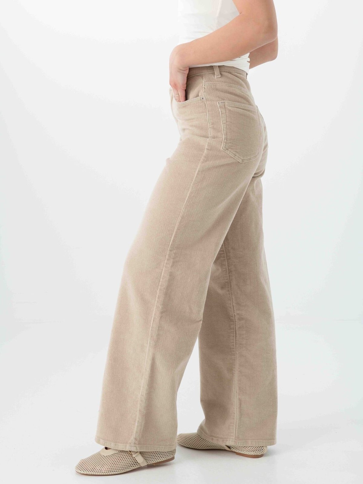 Only Hope Global High Waist Wide Cord Pant Oatmeal