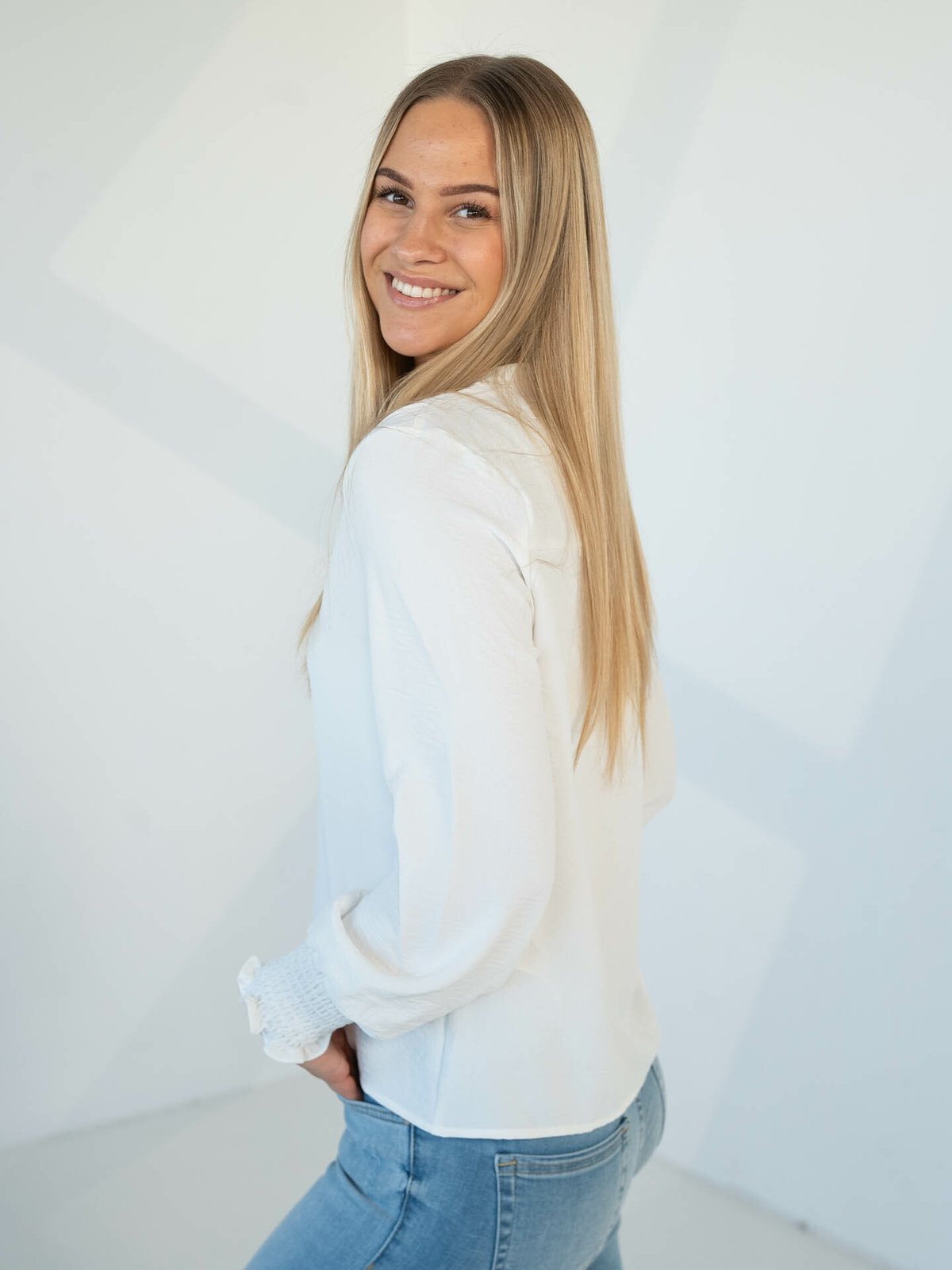 Only Mette V-Neck Long Sleeve Smock Top Cloud Dancer