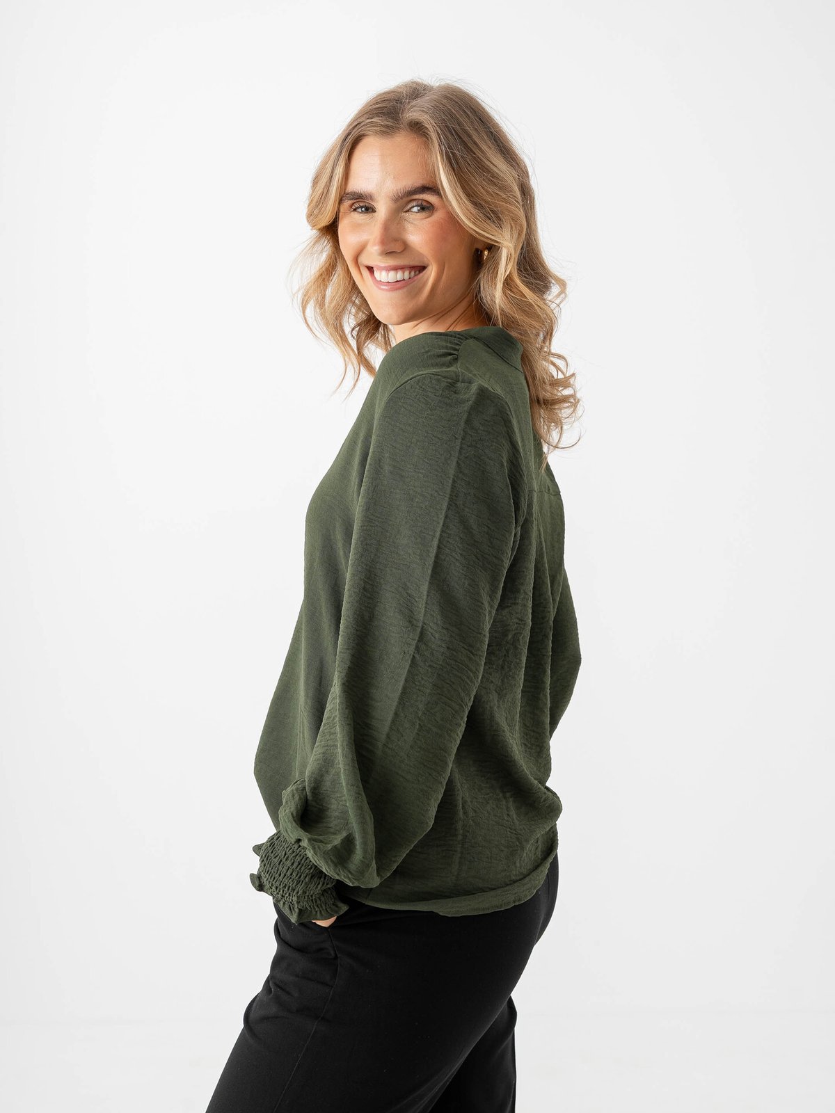 Only Mette V-Neck Long Sleeve Smock Top Duffel Bag