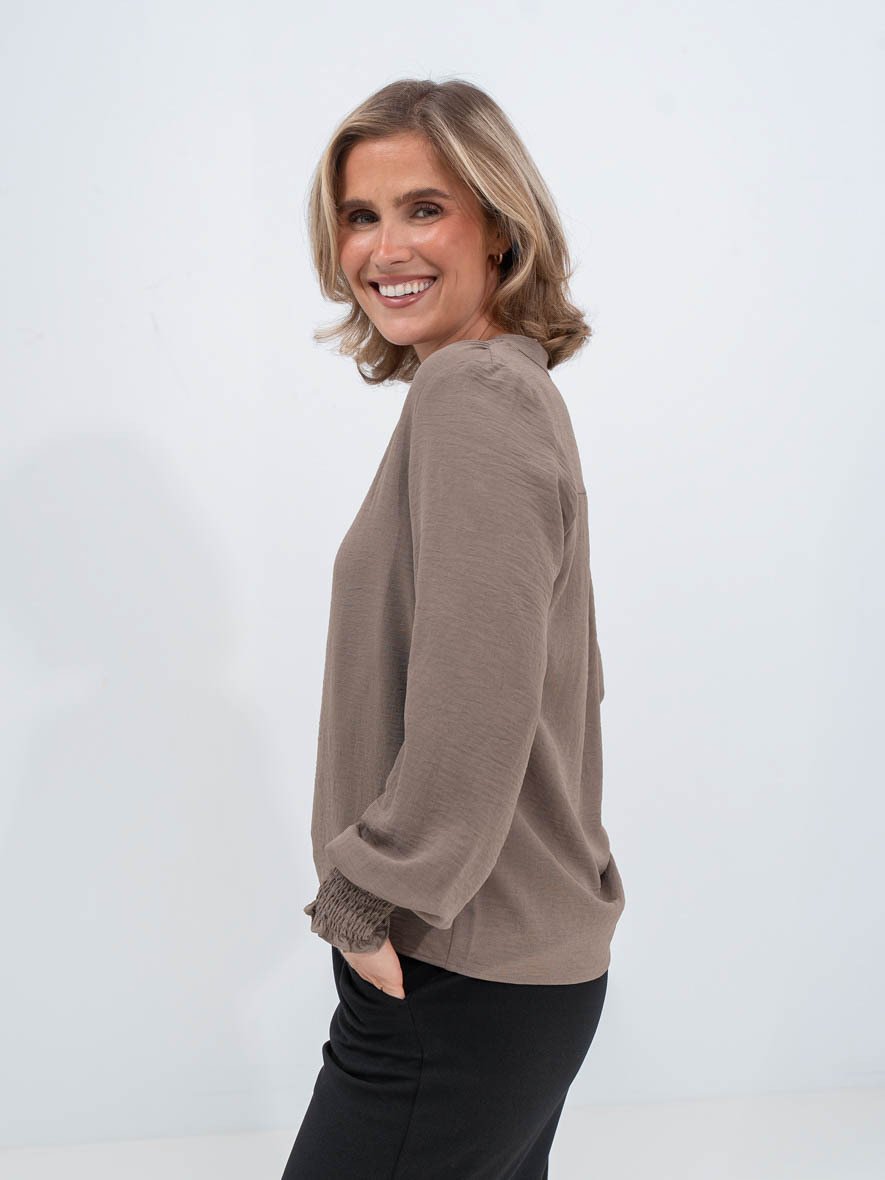 Only Mette V-Neck Long Sleeve Smock Top Walnut