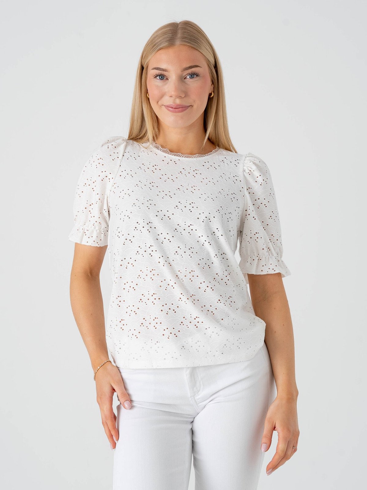 Only New Smilla Life Short Sleeve Puff Top Cloud Dancer