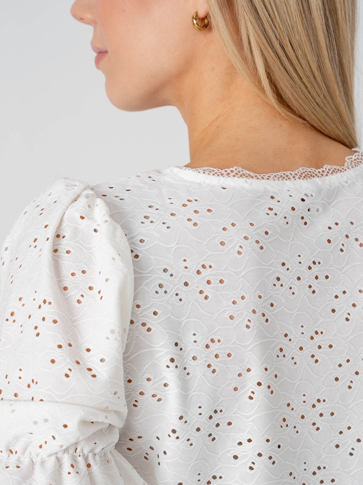 Only New Smilla Life Short Sleeve Puff Top Cloud Dancer