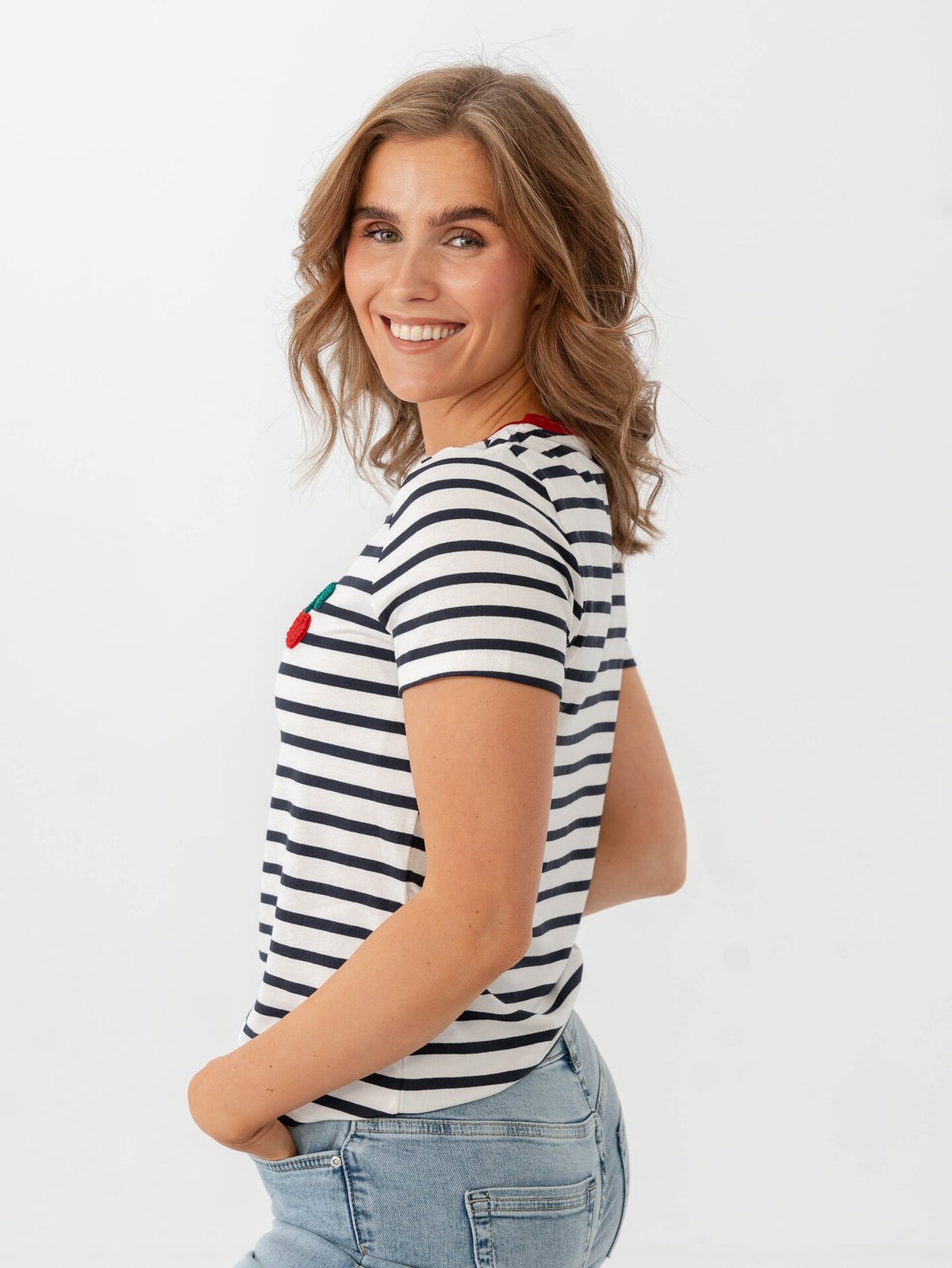 Only Heart Short Sleeve Tee Cloud Dancer Night Sky / Red Cherry